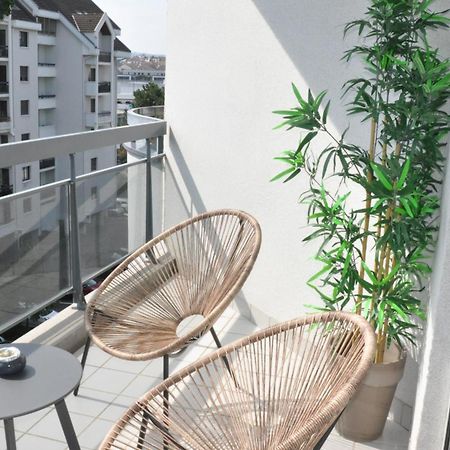 Apartamento Le Mont-Veyrier, Parking Et Vue Annecy Exterior foto