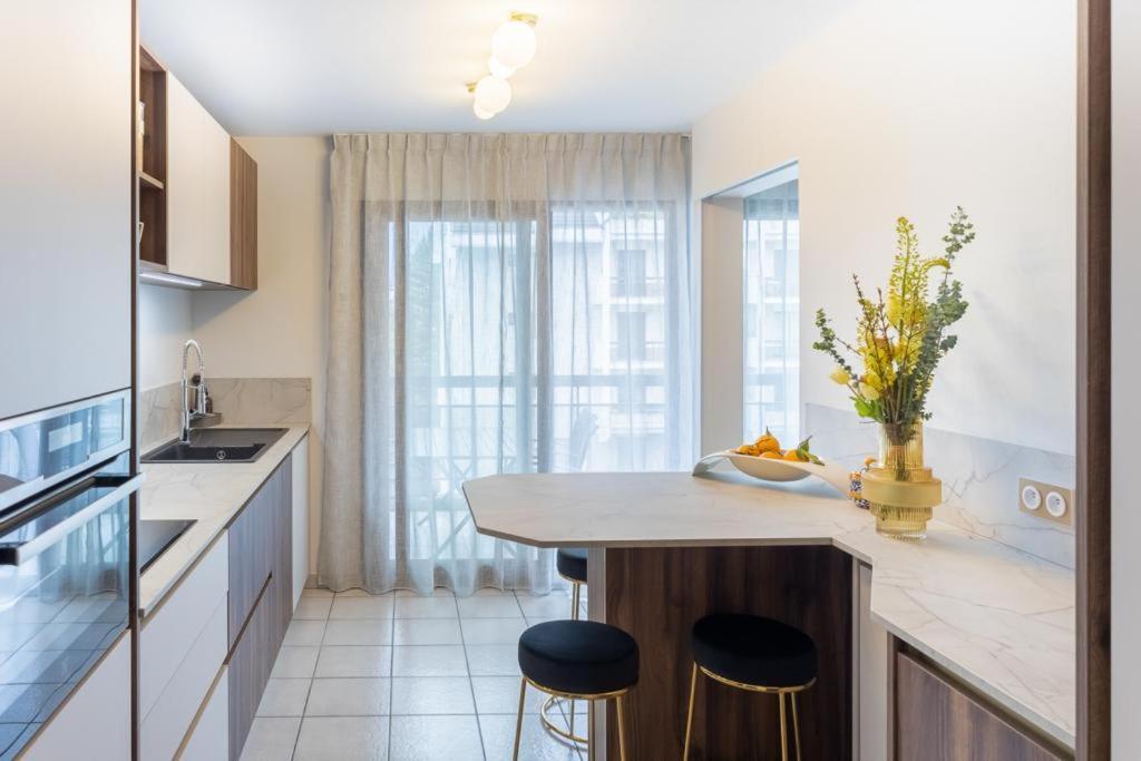 Apartamento Le Mont-Veyrier, Parking Et Vue Annecy Exterior foto